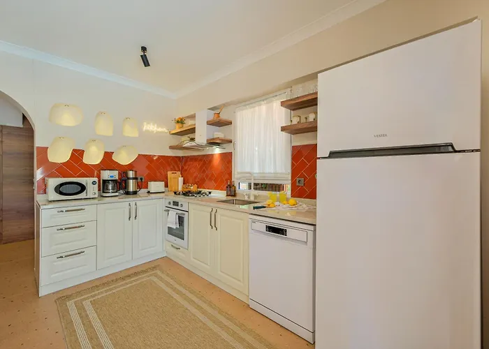 Mediterranean With Private Pool *