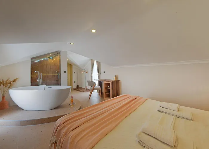 Mediterranean With Private Pool Vila *