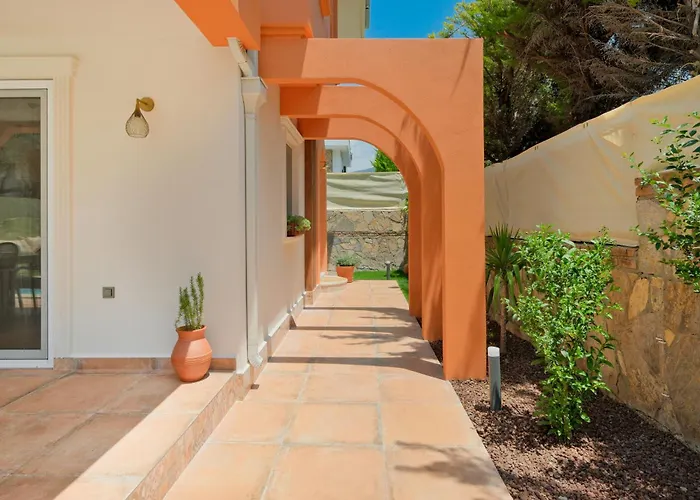 Mediterranean With Private Pool Fethiye