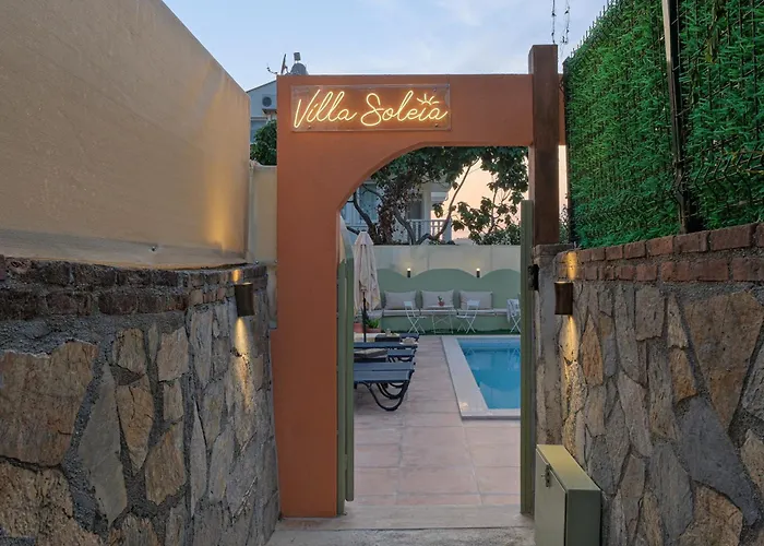 Mediterranean With Private Pool Вилла *