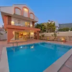 Villa Mediterranean With Private Pool