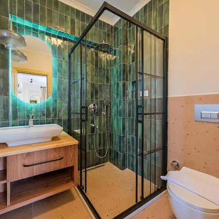 Mediterranean With Private Pool فتحية