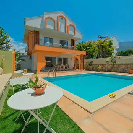 Mediterranean With Private Pool فيلة