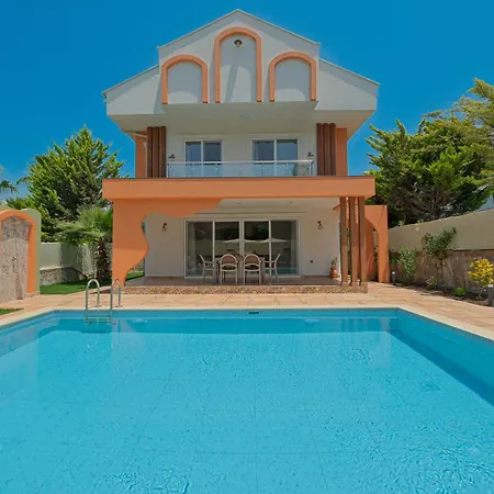 빌라 Mediterranean With Private Pool *