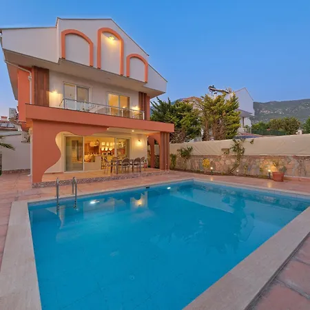 فيلة Mediterranean With Private Pool