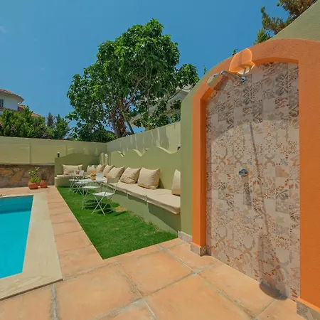 فيلة Mediterranean With Private Pool *