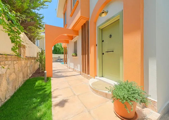 Mediterranean With Private Pool *